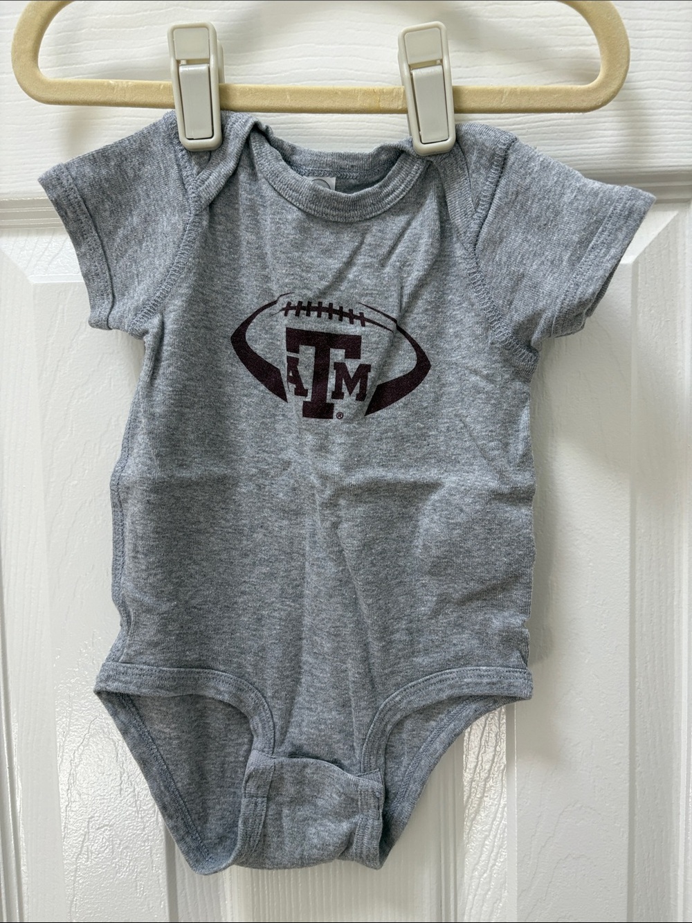 Rabbit Skins Gray Short-Sleeve Baby Bodysuit with Team Football Logo